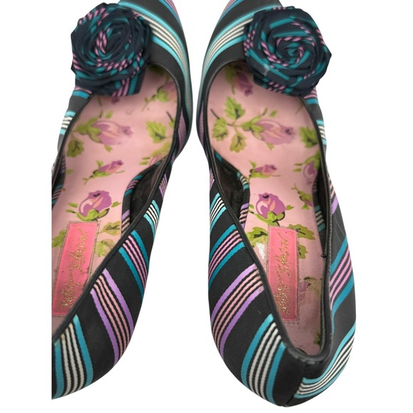 Betsey Johnson Vintage Striped Satin Rose Heels –‎ Size 9.5 - Picture 5 of 10